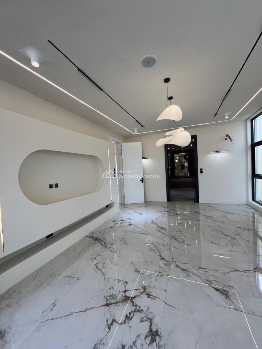 Spacious Massive Lurxuy 5 Bedroom Full Detached, Lekki Phase 1, Lekki, Lagos, Detached Duplex for Sale