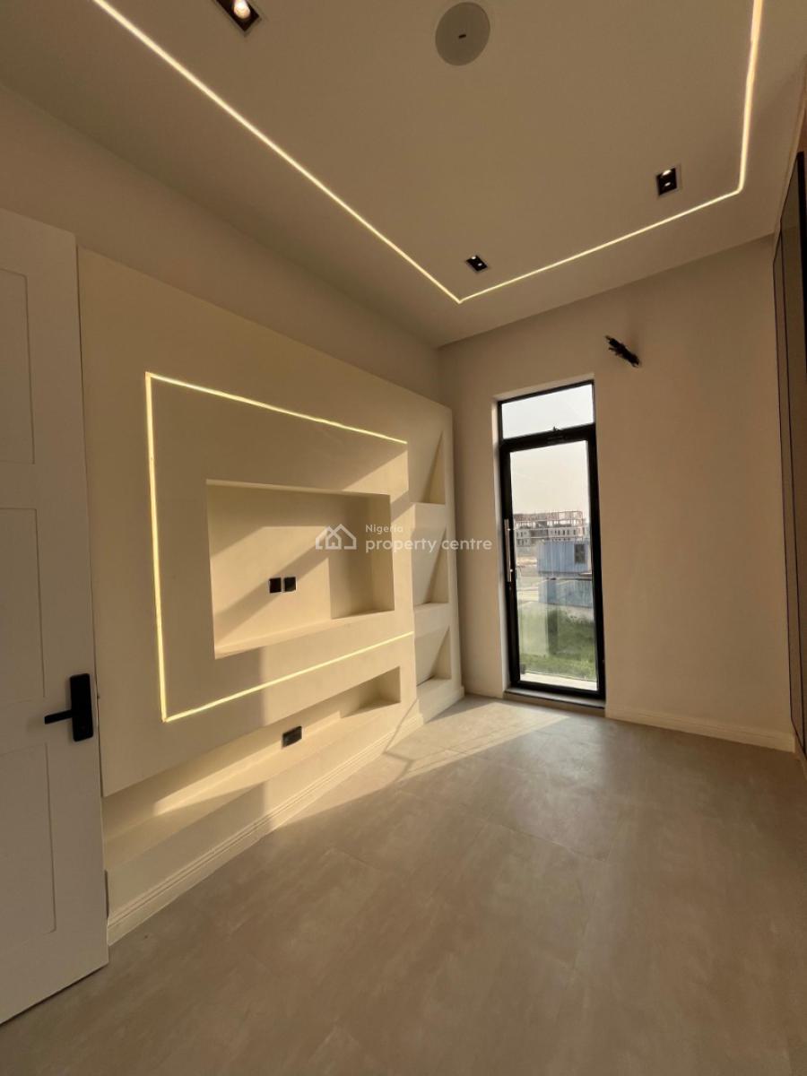 Spacious Massive Lurxuy 5 Bedroom Full Detached, Lekki Phase 1, Lekki, Lagos, Detached Duplex for Sale