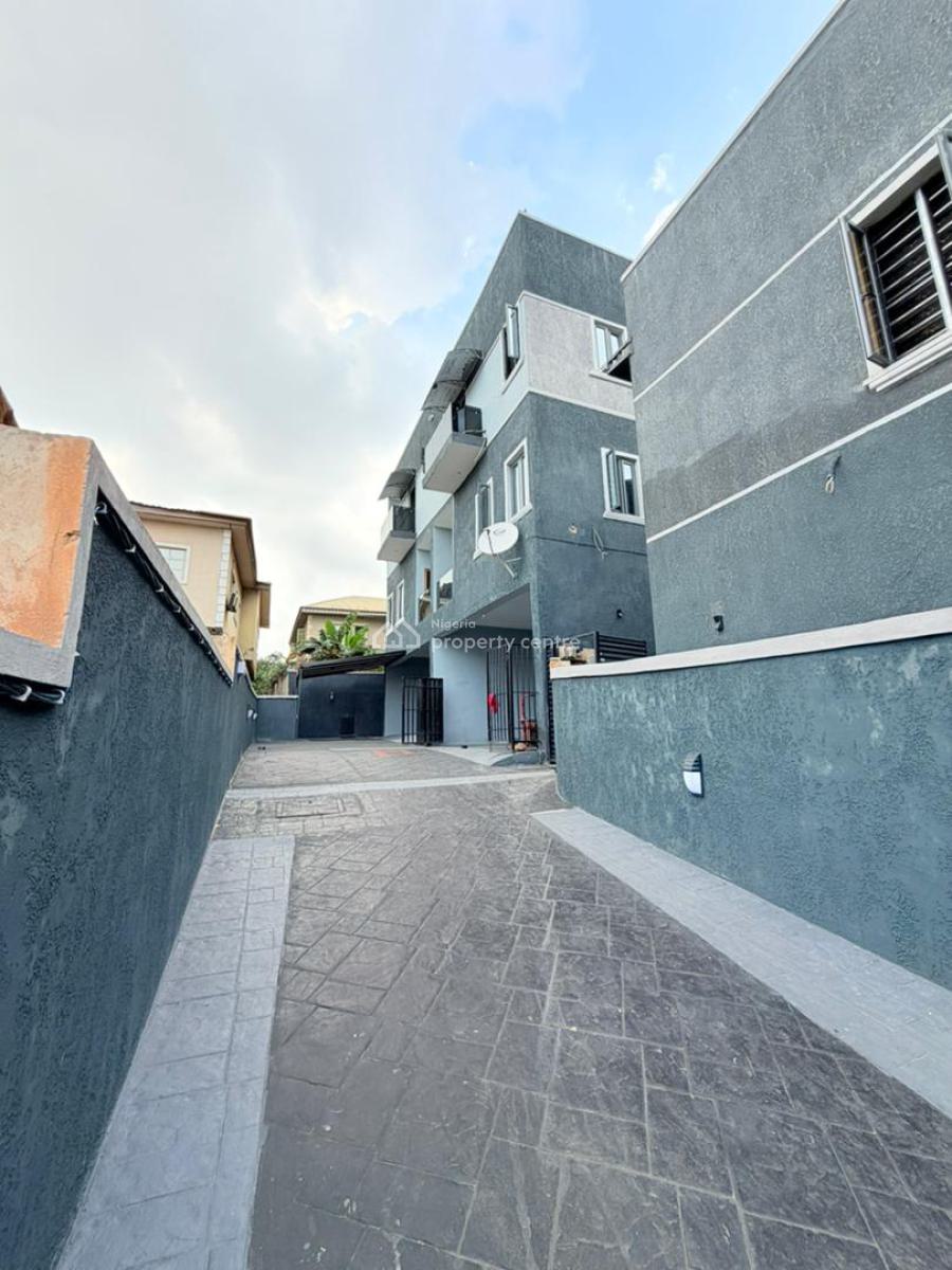 Newly 4 Bedroom Semi Detached Duplex in Serene Environment, Magodo, Lagos, Semi-detached Duplex for Sale