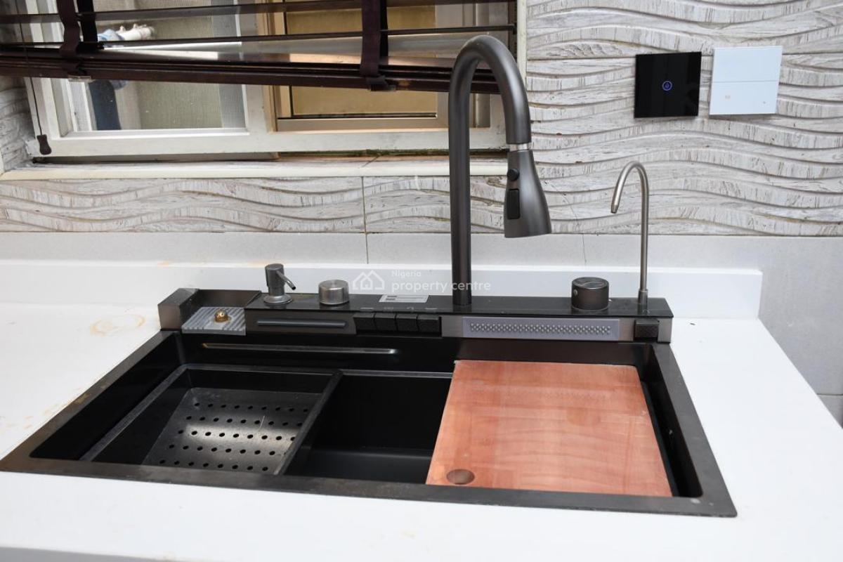 Luxury 4 Bedroom Town House, Beside Maryland Mall, Maryland, Lagos, Flat / Apartment for Sale