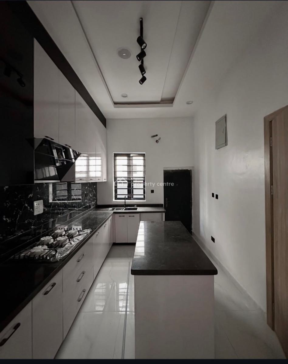 4 Bedroom  Spacious Semi Detached House, Chevron Lekki, Lekki, Lagos, Semi-detached Duplex for Sale