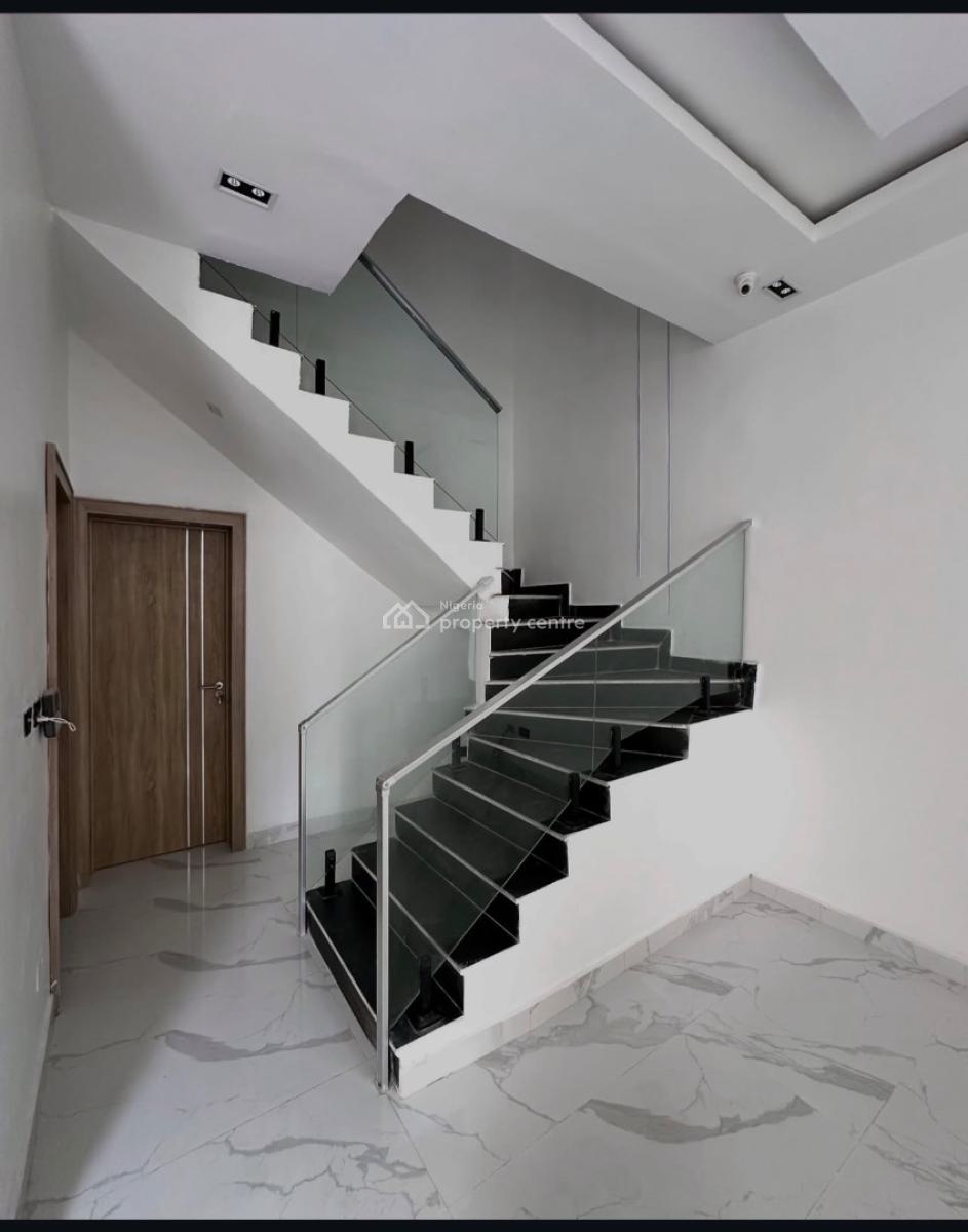 4 Bedroom  Spacious Semi Detached House, Chevron Lekki, Lekki, Lagos, Semi-detached Duplex for Sale