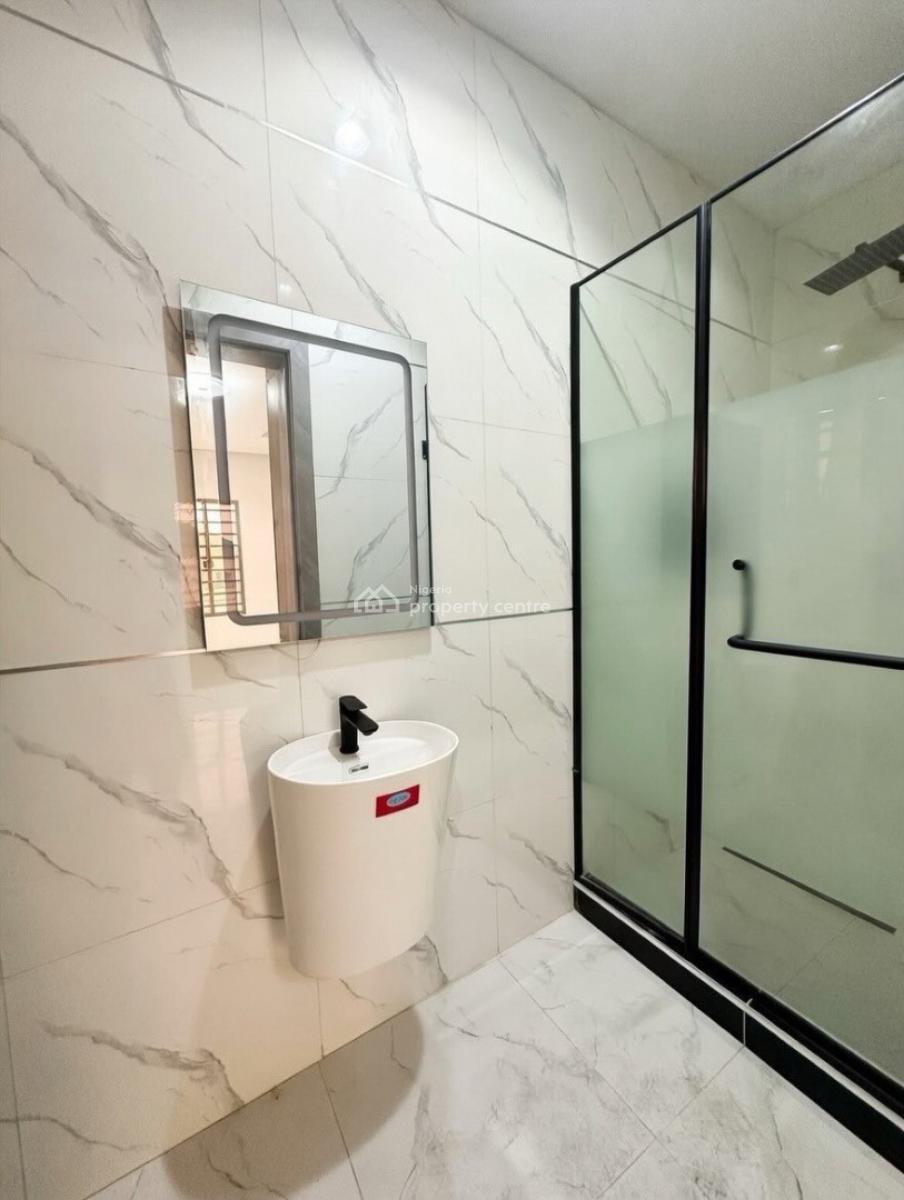 Serviced 4 Bedroom Terrace Duplex with Bq & Inverter, Lekki Phase 1, Lekki, Lagos, Terraced Duplex for Sale