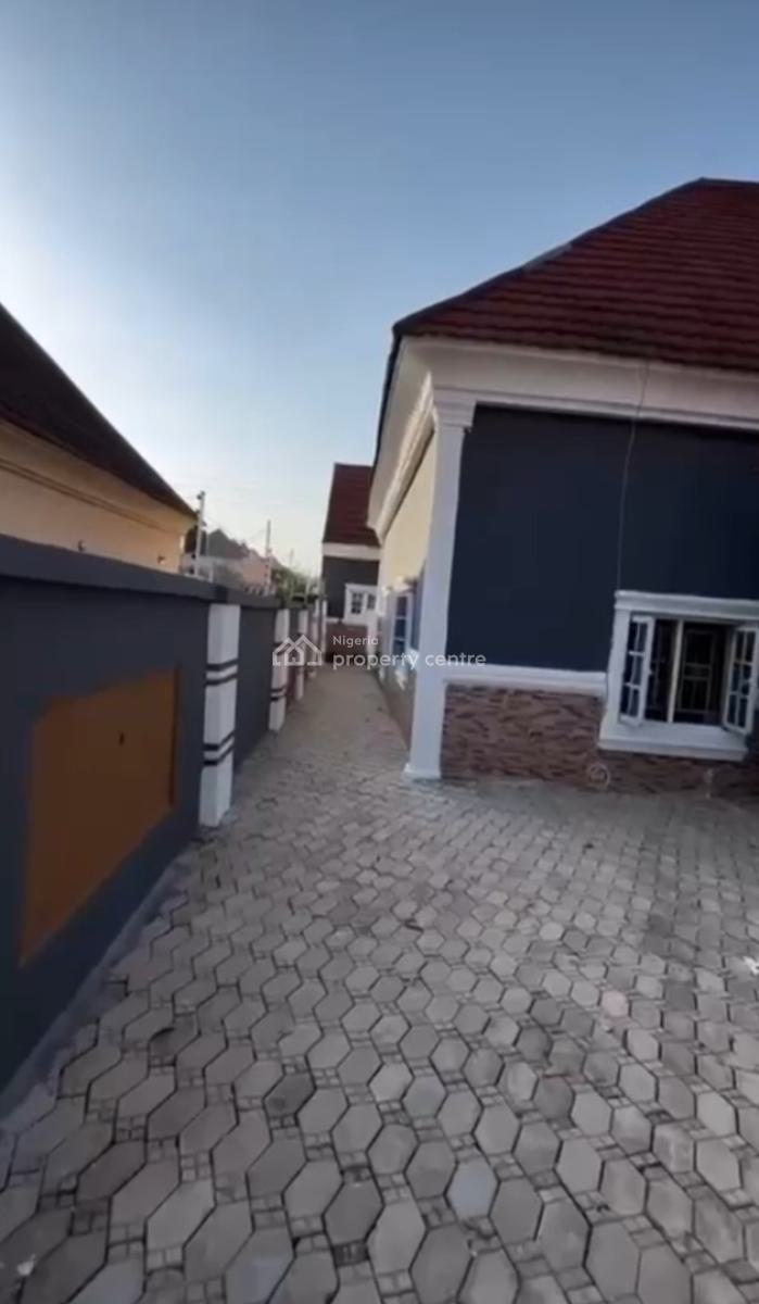 Classically Built 3 Bedroms Fully Detached Bungalow, 2  Bq, Gate House, Lokogoma District, Abuja, Detached Bungalow for Sale