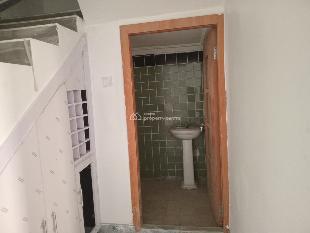 Renovated 4 Bedrooms Terraced Duplex in an Estate, Naf Harmony Estate, Port Harcourt, Rivers, Terraced Duplex for Rent