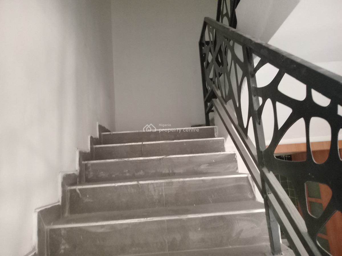 Renovated 4 Bedrooms Terraced Duplex in an Estate, Naf Harmony Estate, Port Harcourt, Rivers, Terraced Duplex for Rent