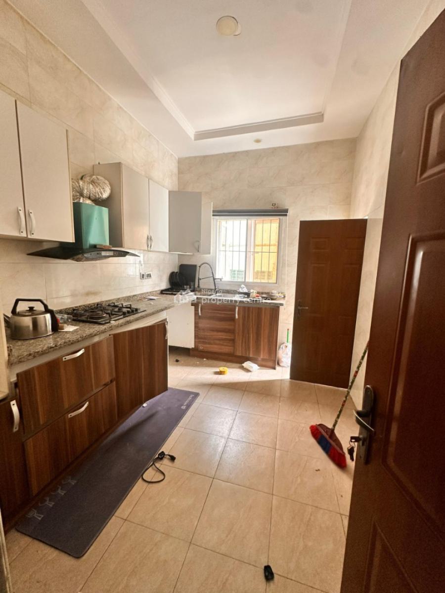 Spacious 2 Bedroom Flat with Bq (not Furnished), Off Freedom Way, Lekki Phase 1, Lekki, Lagos, Flat / Apartment for Rent