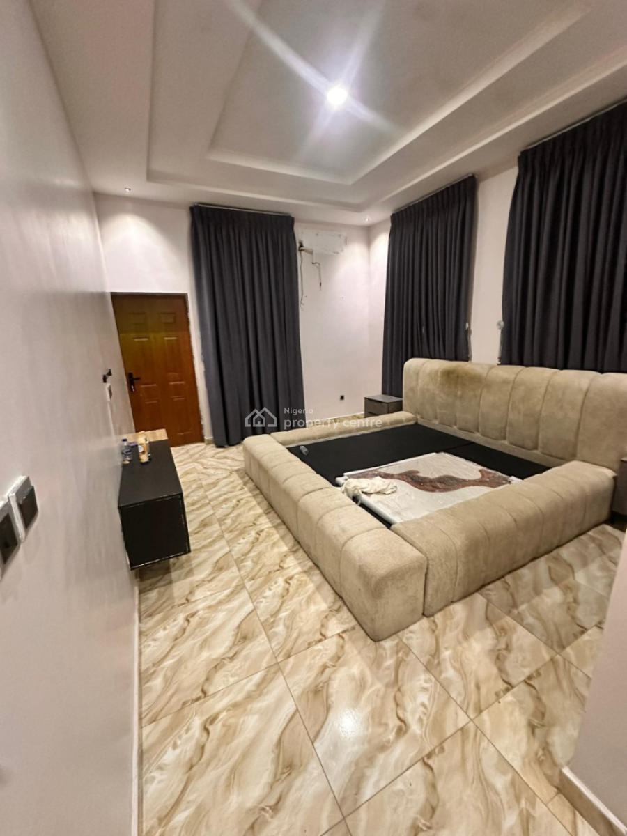 Spacious 2 Bedroom Flat with Bq (not Furnished), Off Freedom Way, Lekki Phase 1, Lekki, Lagos, Flat / Apartment for Rent