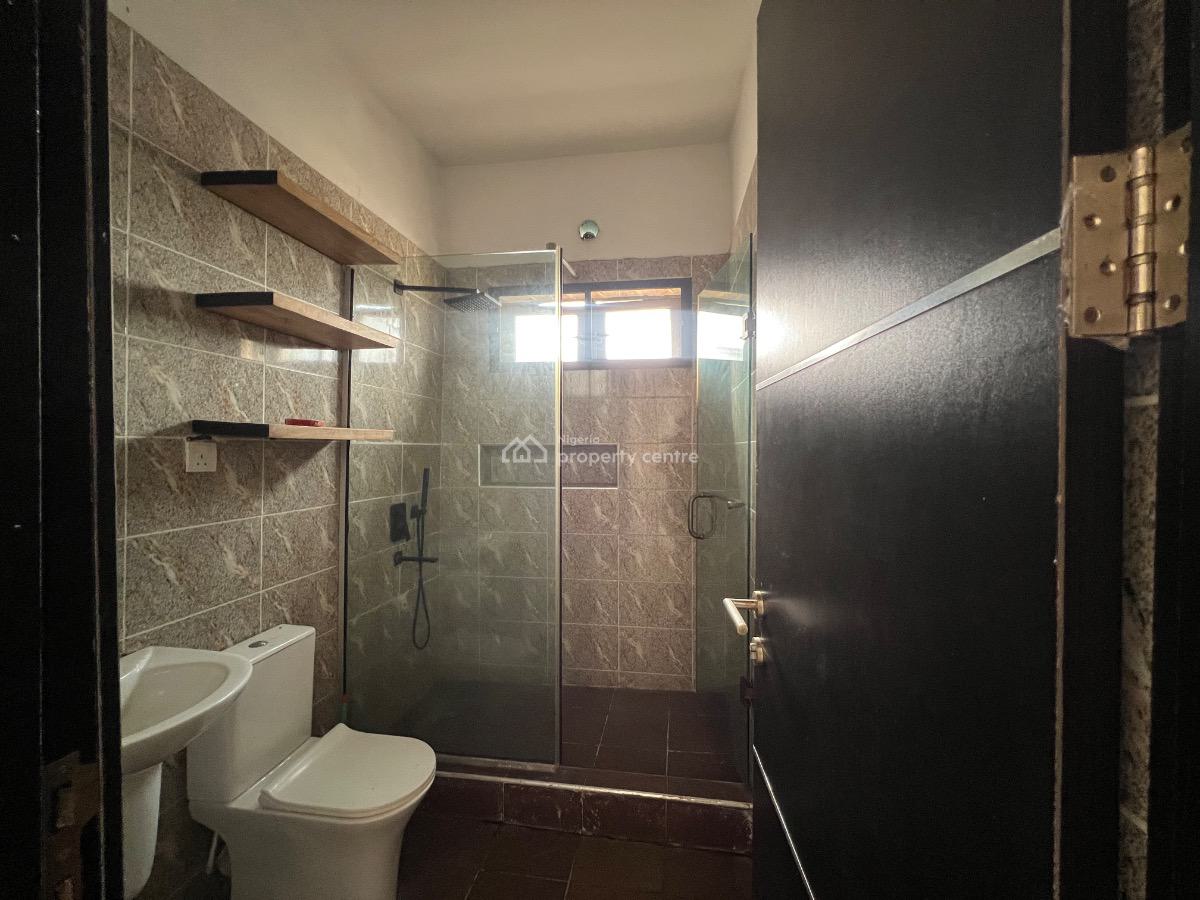 Spacious 2 Bedroom Apartment, Lekki Phase 1 Right, Lekki Phase 1, Lekki, Lagos, Flat / Apartment for Rent