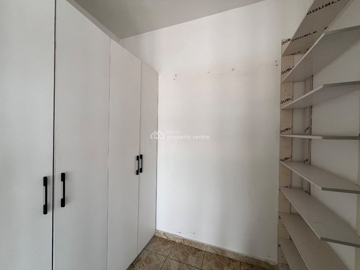 Spacious 2 Bedroom Apartment, Lekki Phase 1 Right, Lekki Phase 1, Lekki, Lagos, Flat / Apartment for Rent
