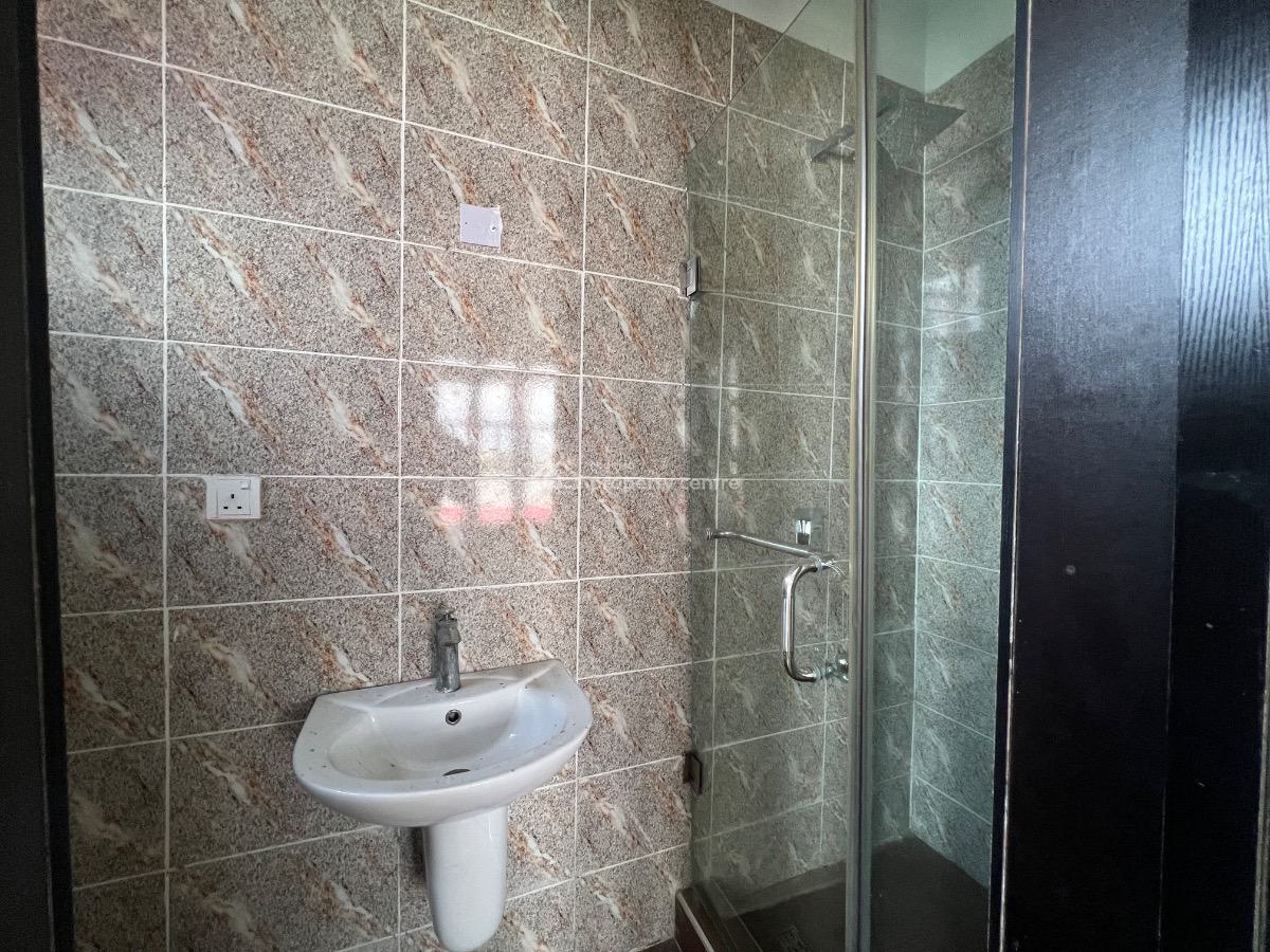 Spacious 2 Bedroom Apartment, Lekki Phase 1 Right, Lekki Phase 1, Lekki, Lagos, Flat / Apartment for Rent