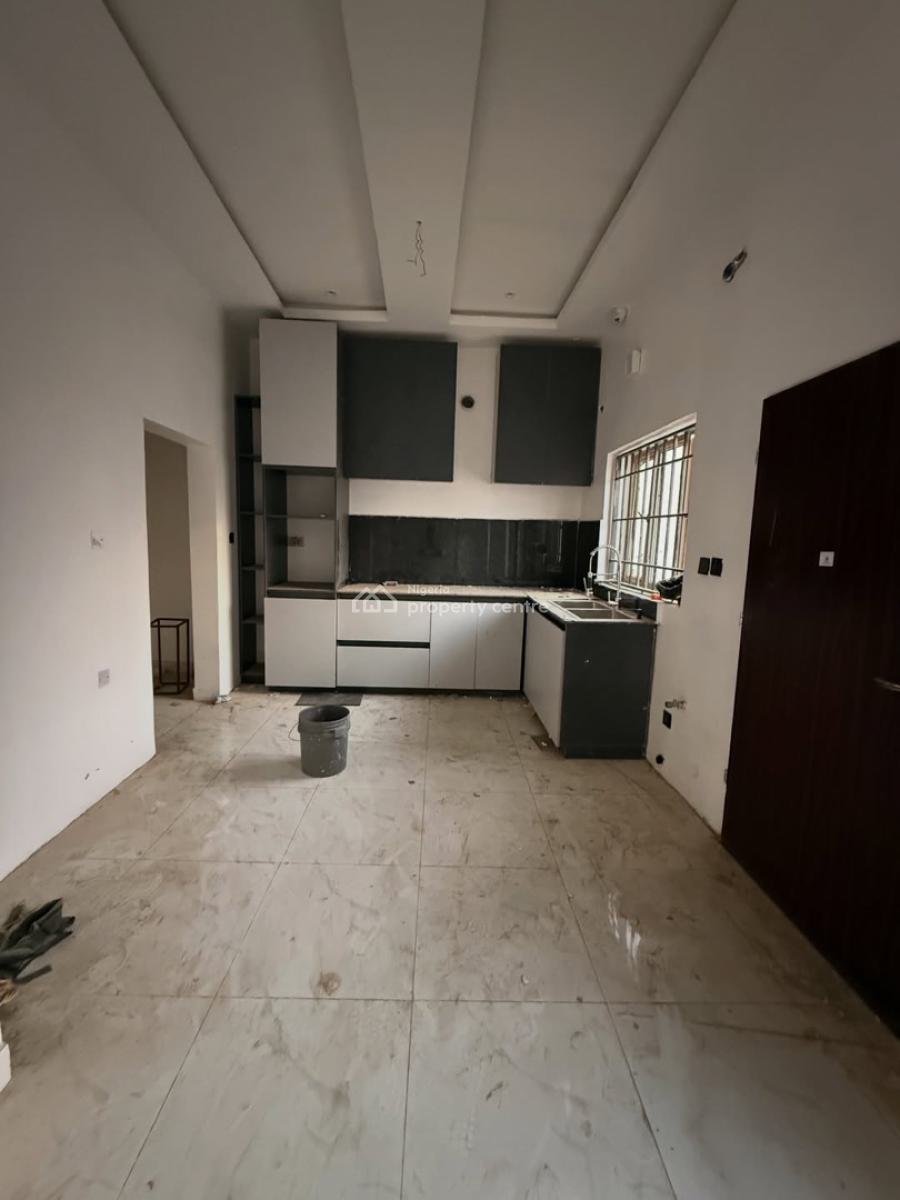 Brand New 2 Bedroom Spacious Apartment Perfect for Airbnb, Serene and Well Secured Neighborhood, Guzamala, Borno, Flat / Apartment for Sale