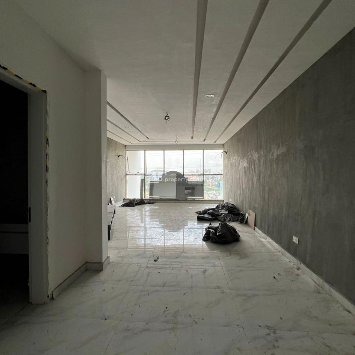 1 Bedroom Apartment with Gym, Swimming Pool & Elevator, Lekki Phase 1, Lekki, Lagos, Flat / Apartment for Sale