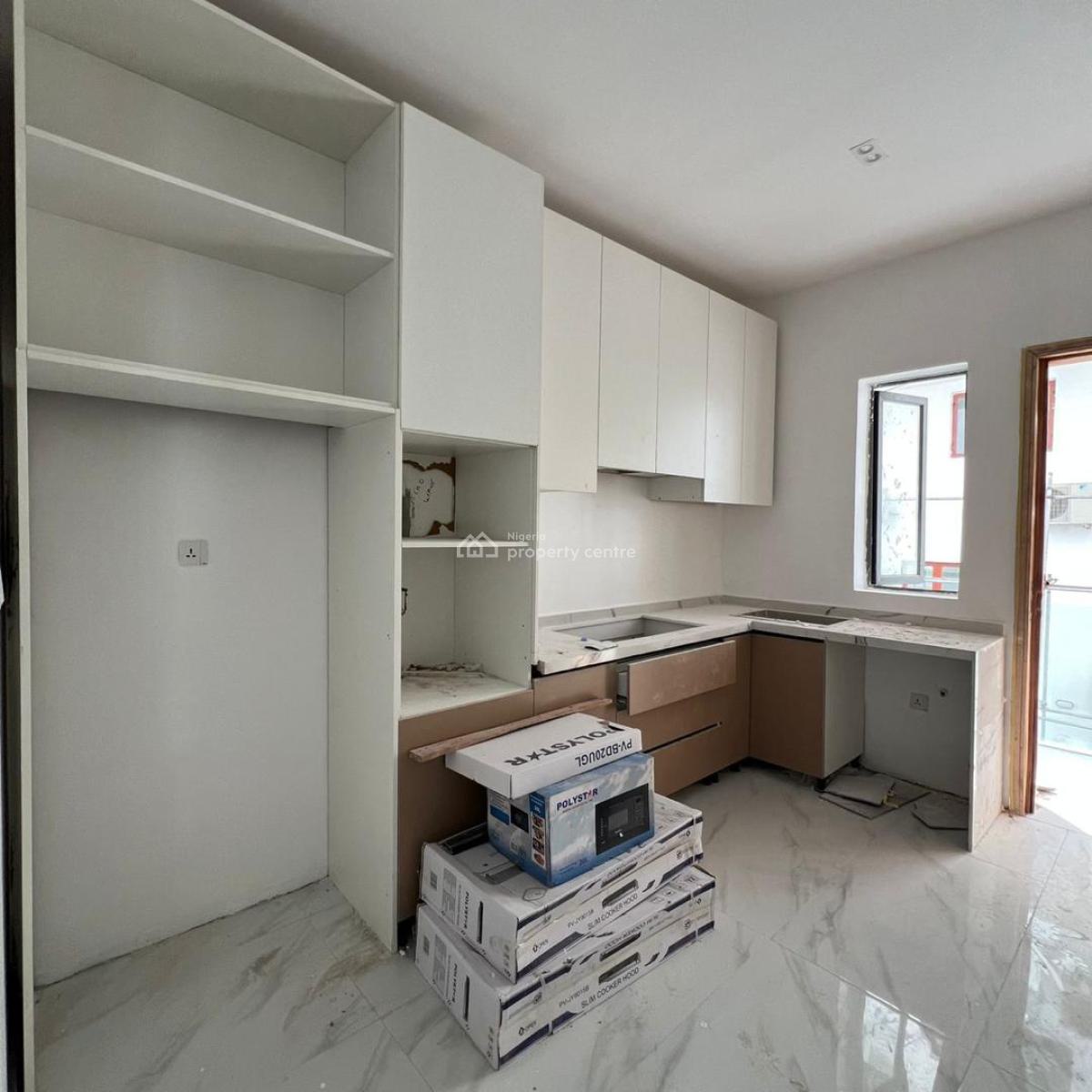 1 Bedroom Apartment with Gym, Swimming Pool & Elevator, Lekki Phase 1, Lekki, Lagos, Flat / Apartment for Sale