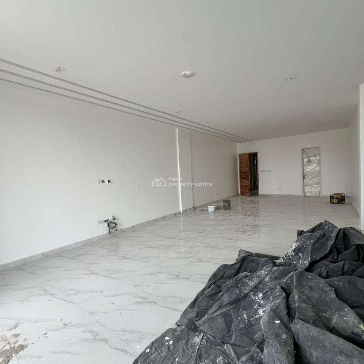 1 Bedroom Apartment with Gym, Swimming Pool & Elevator, Lekki Phase 1, Lekki, Lagos, Flat / Apartment for Sale