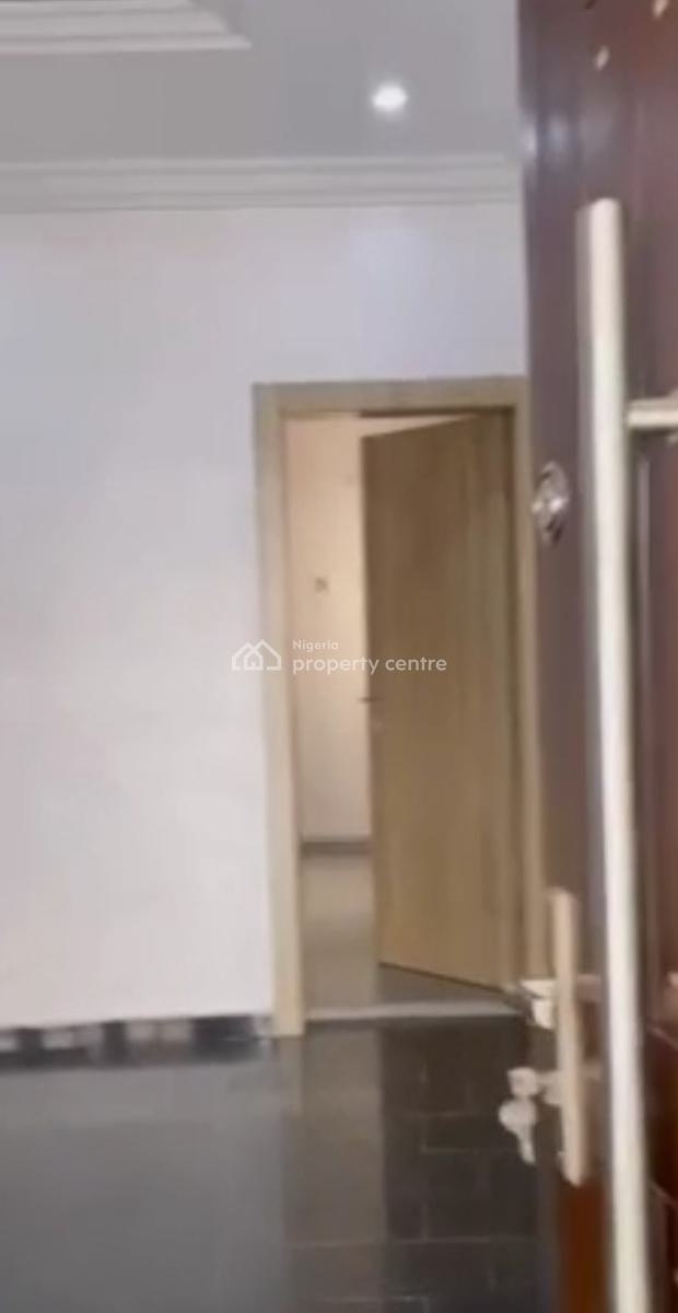 Executive 2 Bedroom Flat at Ogudu Gra, Ogudu Lagos.  T: ₦8.5m  per, Gra, Ogudu, Lagos, Flat / Apartment for Rent