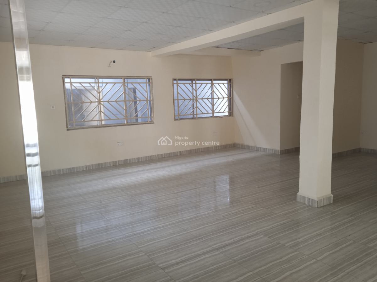 Commercial 300sqm Duplex Suitable for Supermarket, Lab,hospital,clinic, By Kado, Jabi, Abuja, Restaurant / Bar for Rent