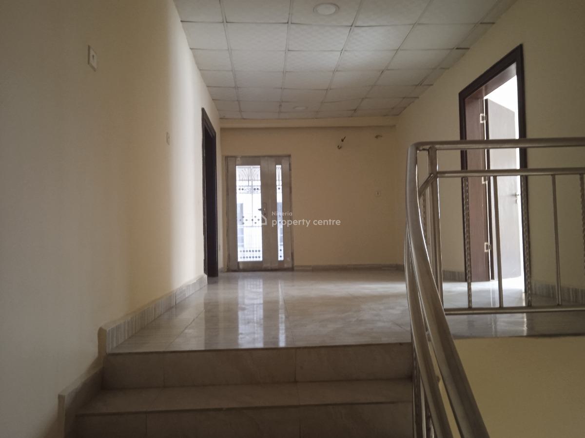 Commercial 300sqm Duplex Suitable for Supermarket, Lab,hospital,clinic, By Kado, Jabi, Abuja, Restaurant / Bar for Rent