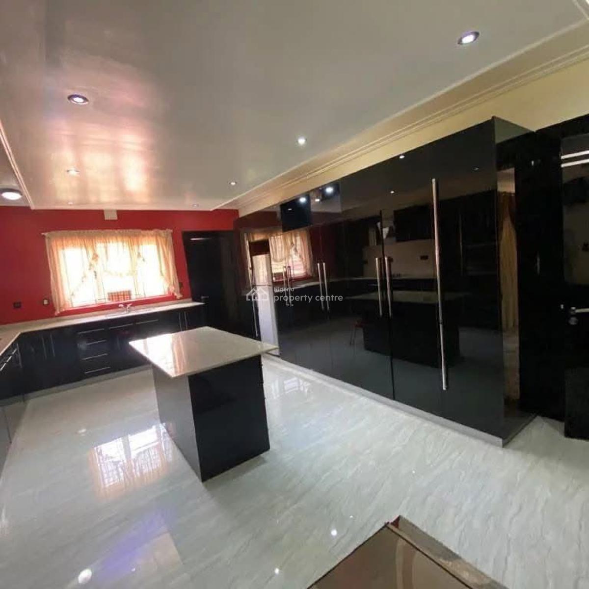 8 Bedroom Manson with 5 Living Rooms, Guzape District, Abuja, Detached Duplex for Sale