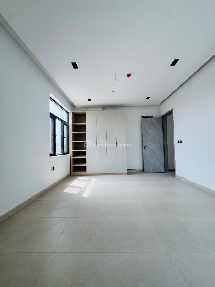 Luxurious 3 Bedroom Apartment, Lekki Phase 1, Lekki, Lagos, Flat / Apartment for Sale