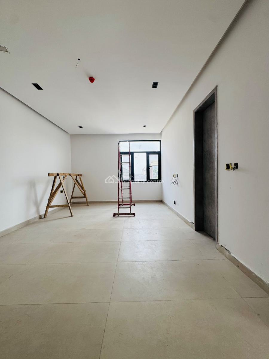 Luxurious 3 Bedroom Apartment, Lekki Phase 1, Lekki, Lagos, Flat / Apartment for Sale