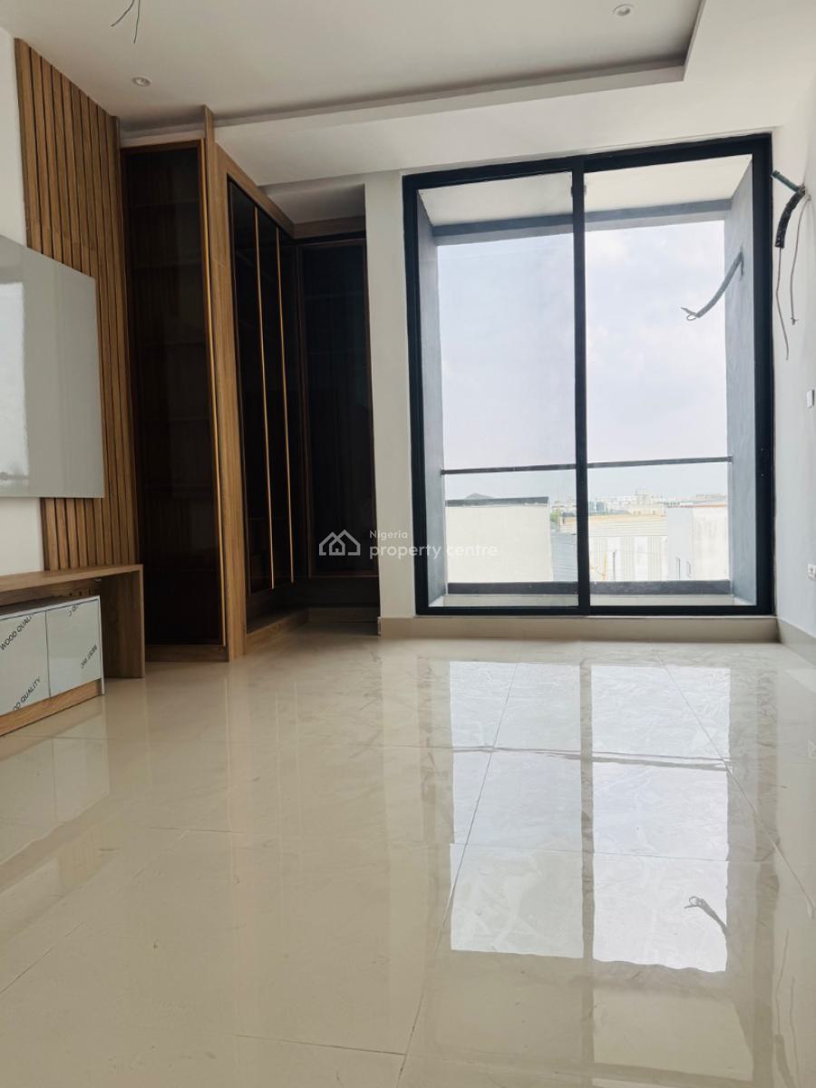 Luxurious 3 Bedroom Apartment, Lekki Phase 1, Lekki, Lagos, Flat / Apartment for Sale