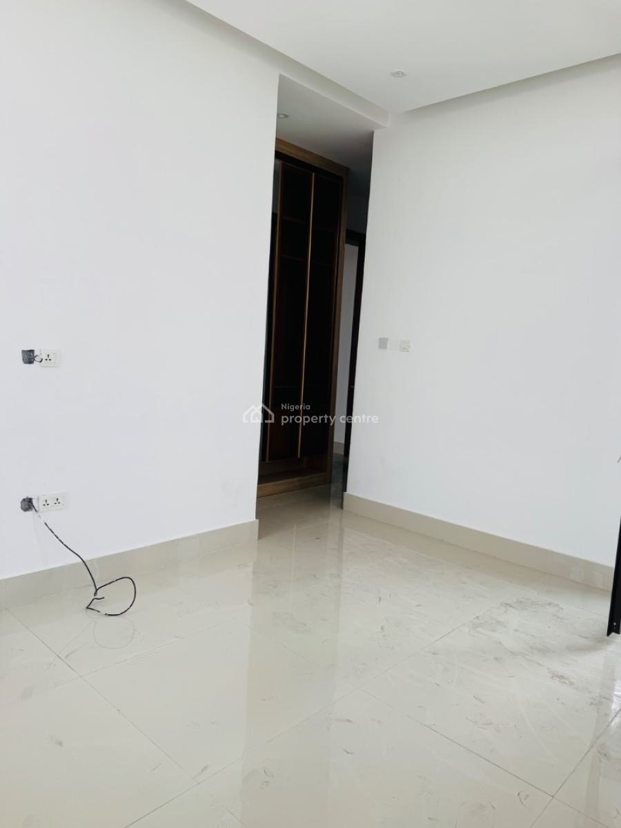 Luxurious 3 Bedroom Apartment, Lekki Phase 1, Lekki, Lagos, Flat / Apartment for Sale