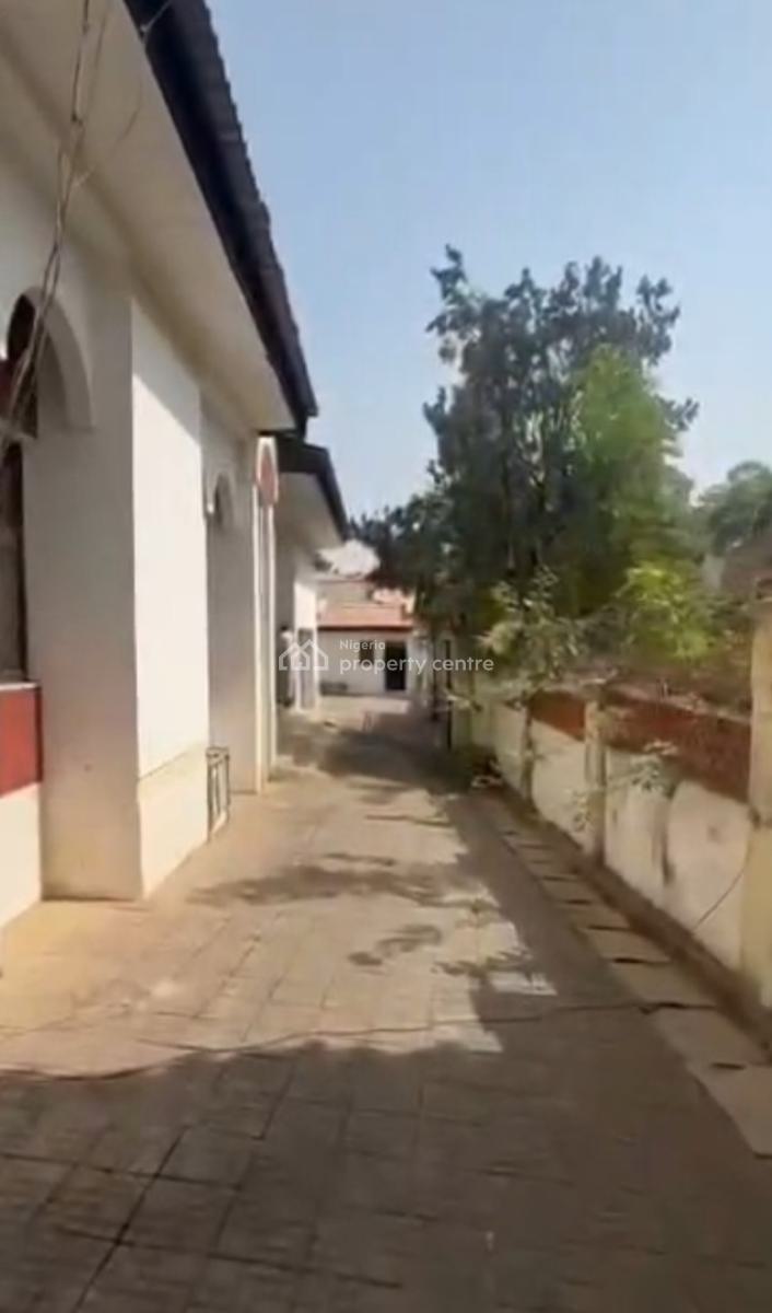 Bungalow on 1400sqm in Maitama Main, Maitama District, Abuja, Residential Land for Sale