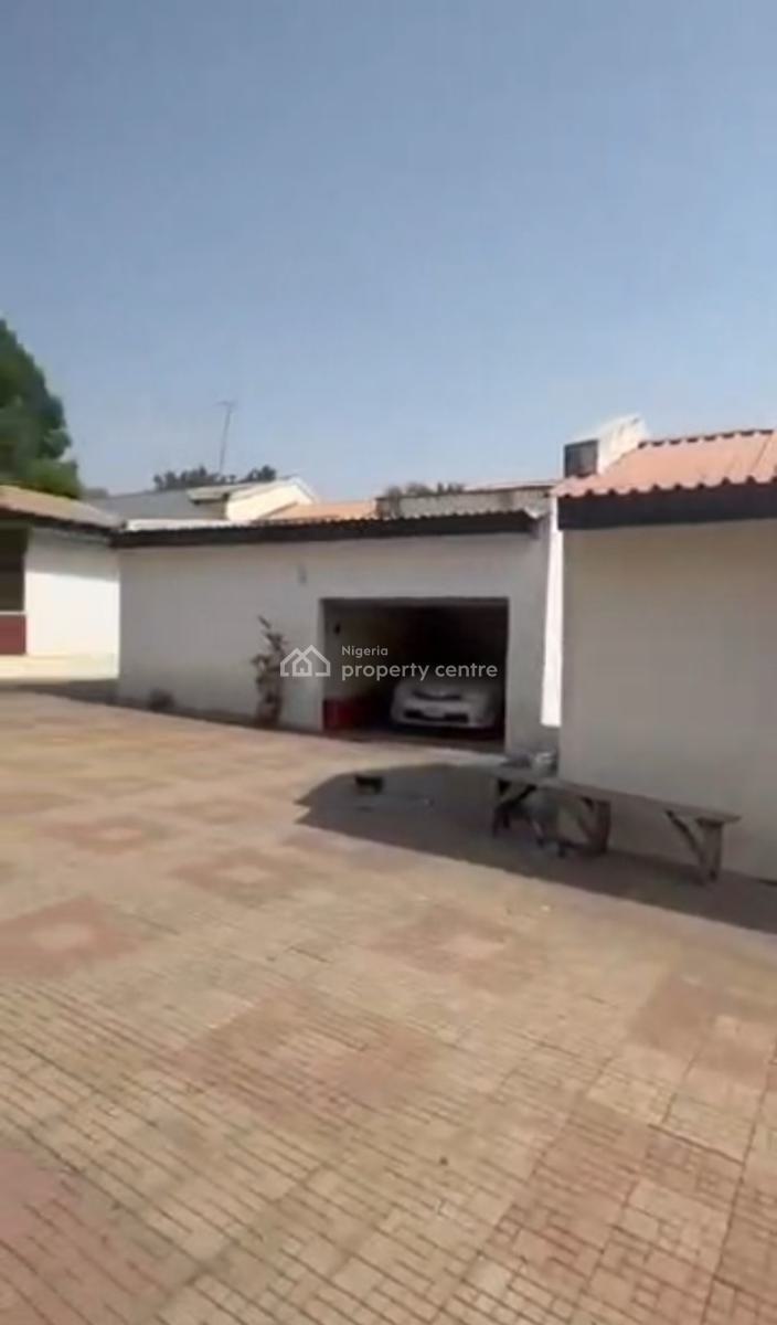 Bungalow on 1400sqm in Maitama Main, Maitama District, Abuja, Residential Land for Sale