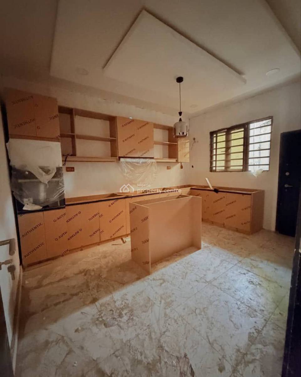 Elegantly Designed 4 Bedroom Semi Detached Duplex + Bq in Serene Estat, Anthony, Maryland, Lagos, Semi-detached Duplex for Sale