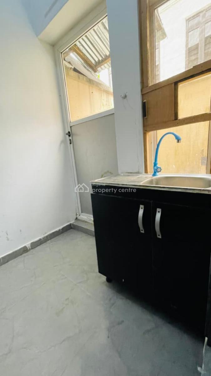 Self Contain (ikate  Clean & Spacious Unfurnis, Ikate Elegushi, Ikate Elegushi, Lekki, Lagos, Self Contain (single Rooms) for Rent