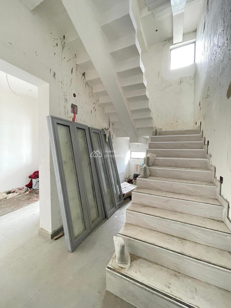 Well Built 3 Bedroom Terrace on 2 Floors with Bq, Lekki Phase 1, Lekki, Lagos, Terraced Duplex for Sale
