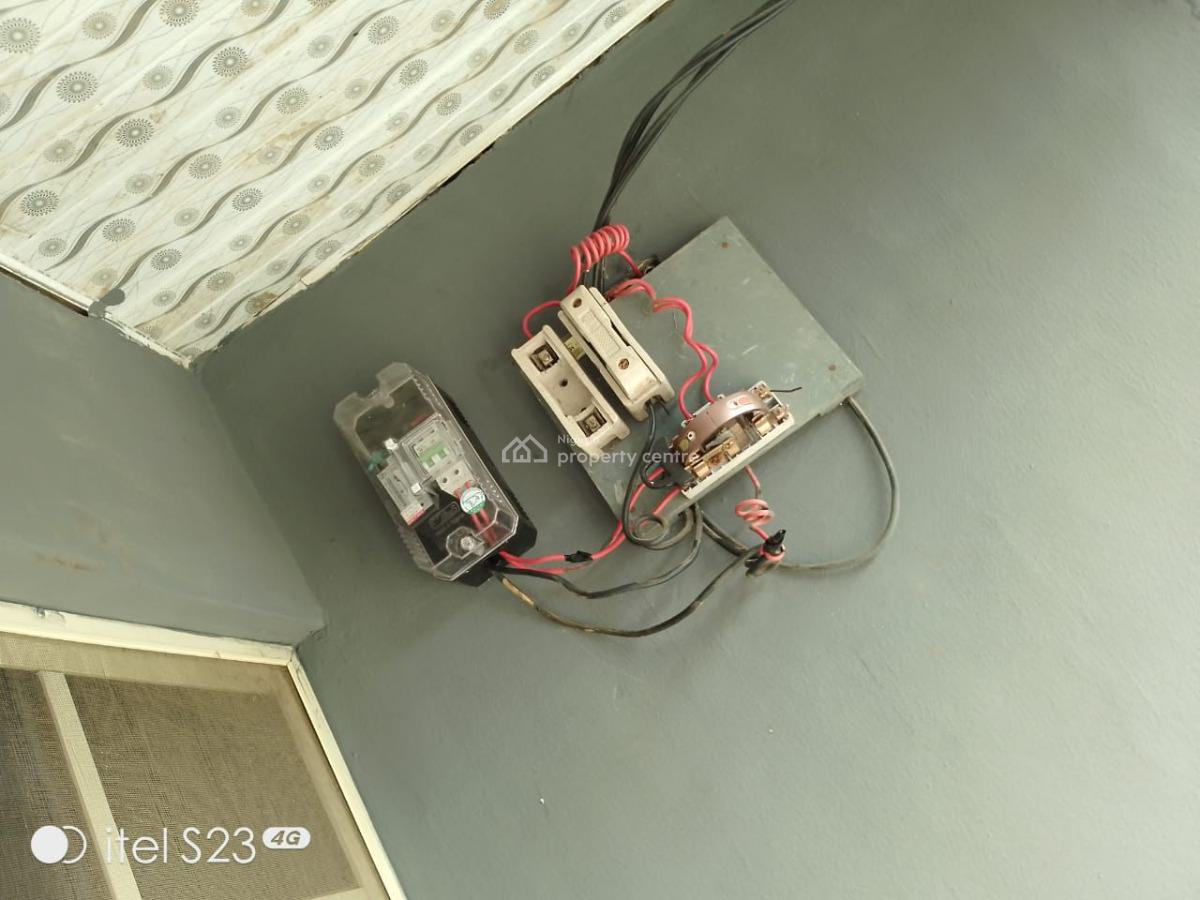 a Beautiful 2 Bedroom Flat, 6 Ifeoluwa Street Aba Ege Owode Nnpc Apata, Apata, Ibadan, Oyo, Flat / Apartment for Rent