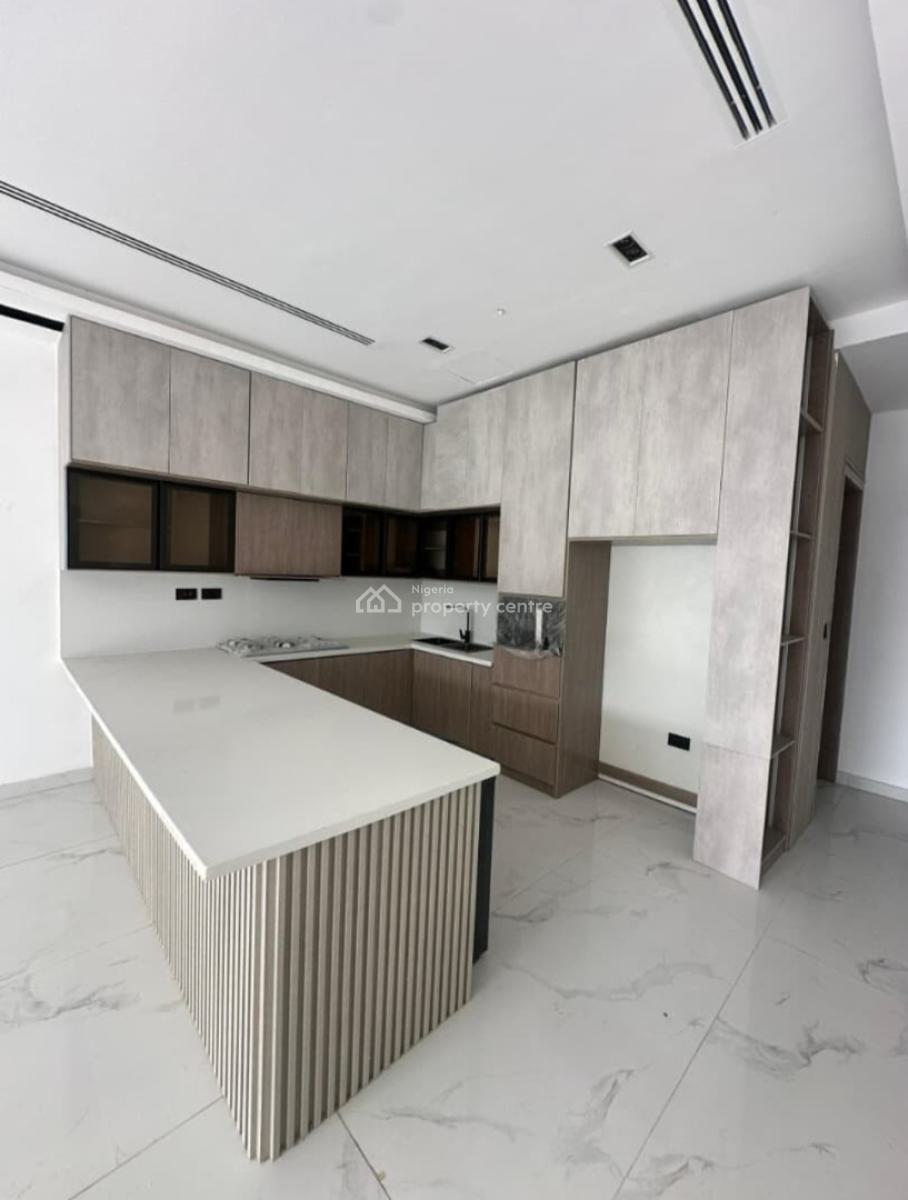 Brand New and Serviced with 24/7 Power Supply 2 Bedroom En-suite Flat, Lekki Phase 1, Lekki, Lagos, Flat / Apartment for Rent