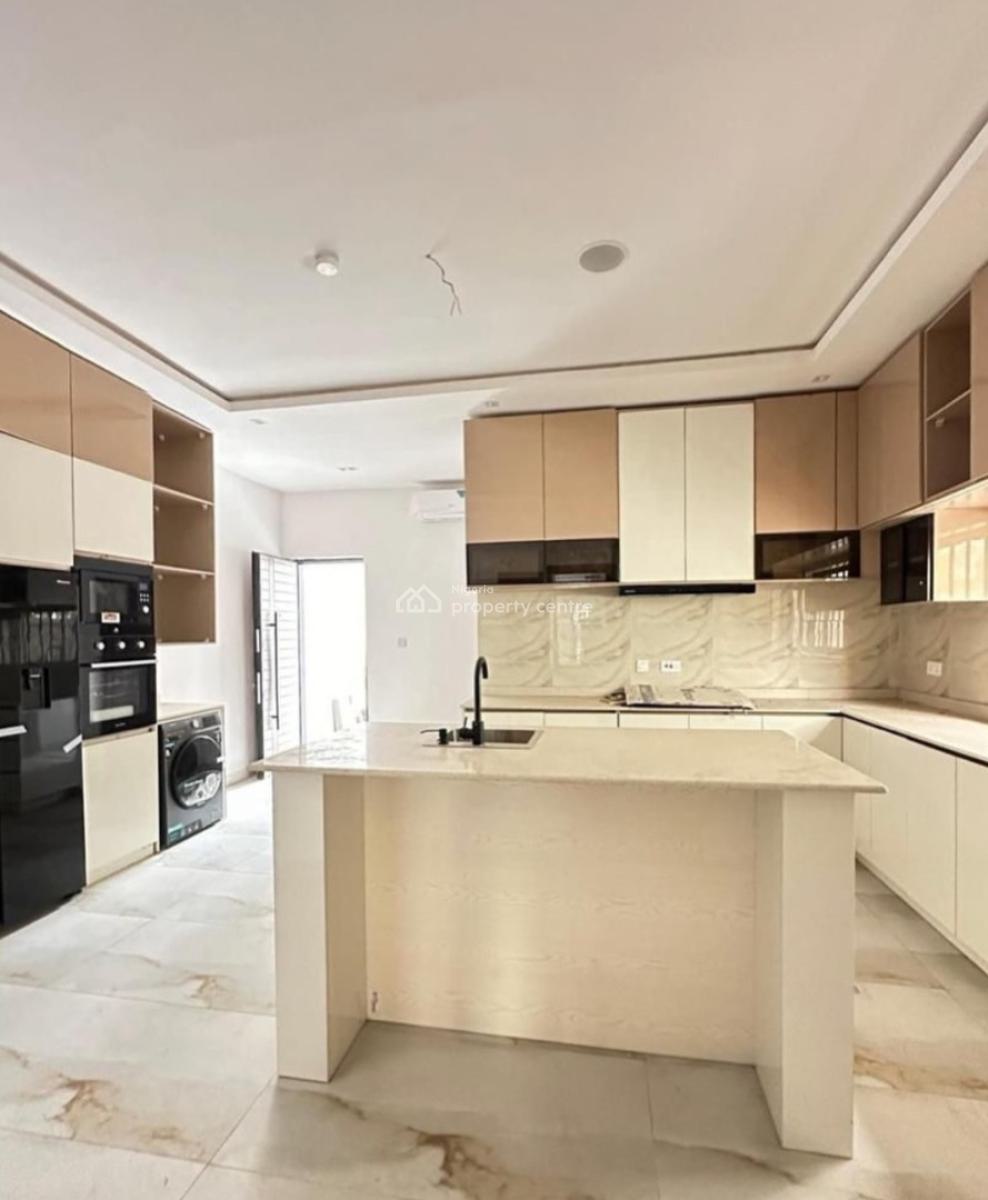 Brand New and Self-serviced and Self-compound 5 Bedroom En-suite Semi-, Lekki Phase 1, Lekki, Lagos, Semi-detached Duplex for Rent