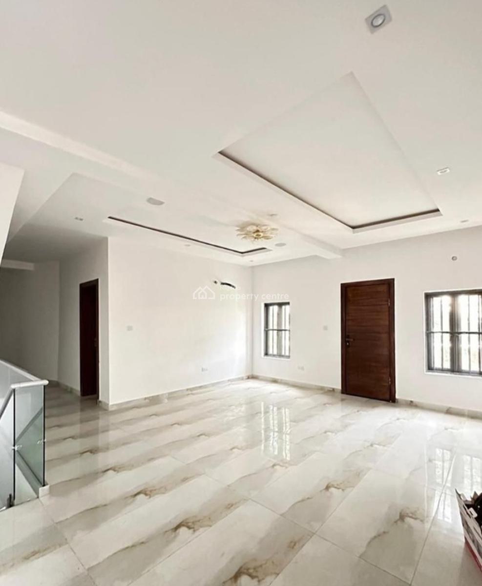 Brand New and Self-serviced and Self-compound 5 Bedroom En-suite Semi-, Lekki Phase 1, Lekki, Lagos, Semi-detached Duplex for Rent