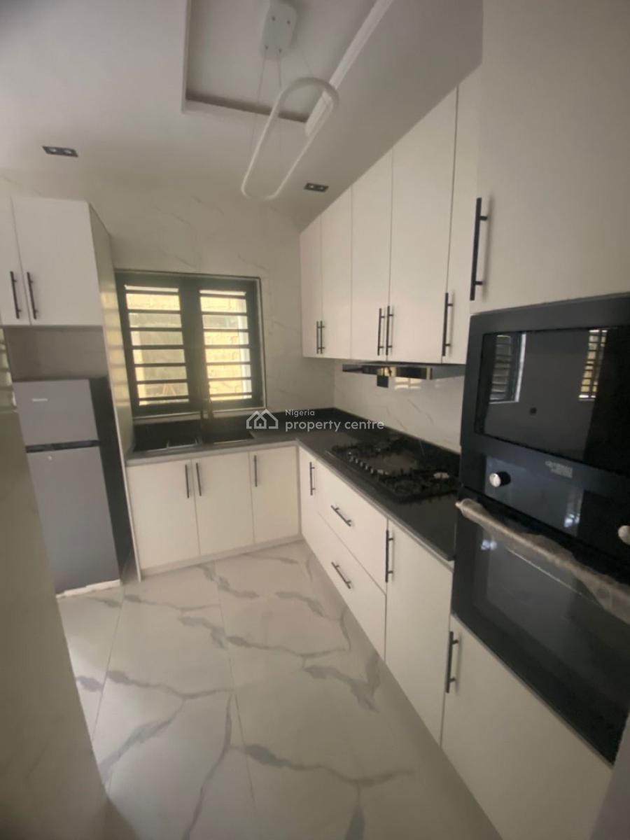 Luxurious 2 Bedrooms Flat, Ologolo, Lekki, Lagos, Flat / Apartment for Rent