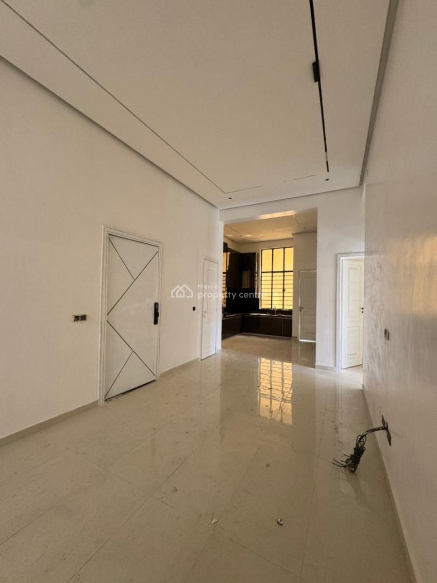 Aesthetically Pleasing 3 Bedroom Apartment with Pool, Elevator and Gym, Lekki, Lagos, Flat / Apartment for Sale