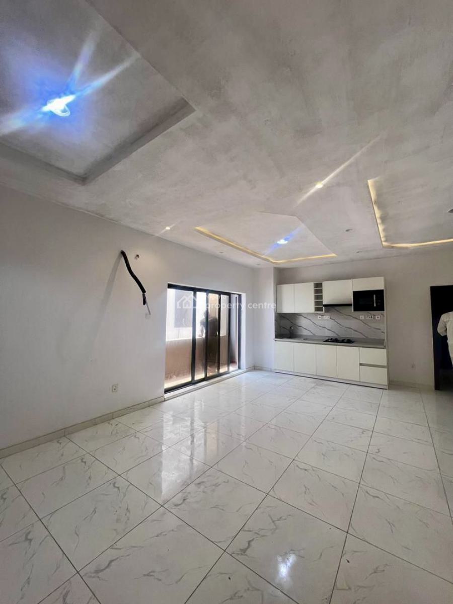 Modern 2-bedroom Apartment with Elevator & Gym, Lekki Phase 1, Lekki, Lagos, Flat / Apartment for Rent