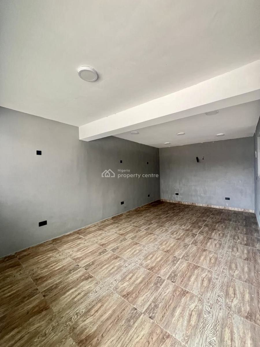 Modern 2-bedroom Apartment with Elevator & Gym, Lekki Phase 1, Lekki, Lagos, Flat / Apartment for Rent
