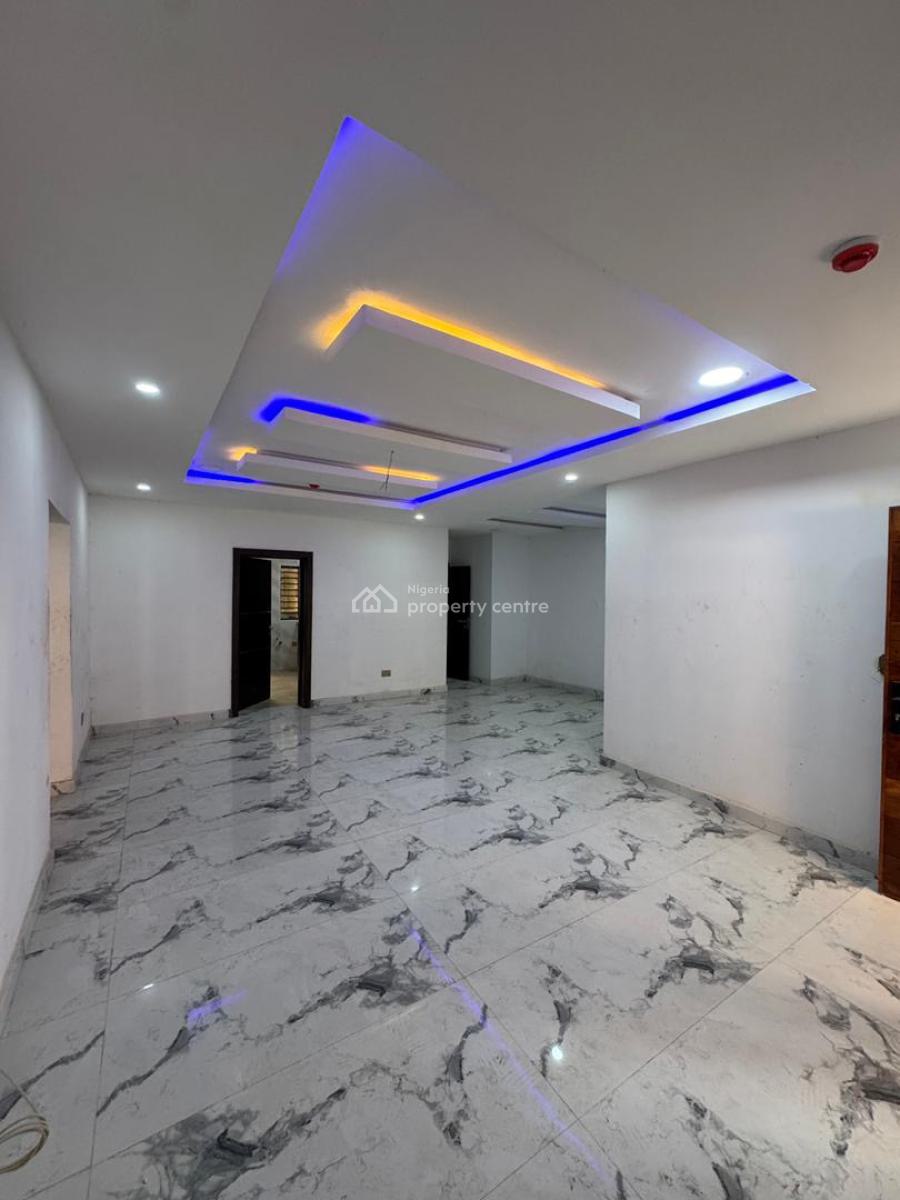 Very Spacious 2 Bedroom Apartment with Bq, Pool and Elevator, Lekki Phase 1, Lekki, Lagos, Flat / Apartment for Sale