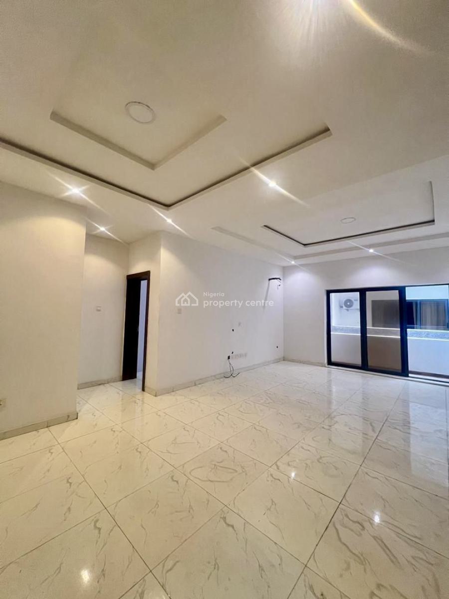 Well-designed 3-bedroom Apartment with Gym & Elevator, Lekki Phase 1, Lekki, Lagos, Flat / Apartment for Rent