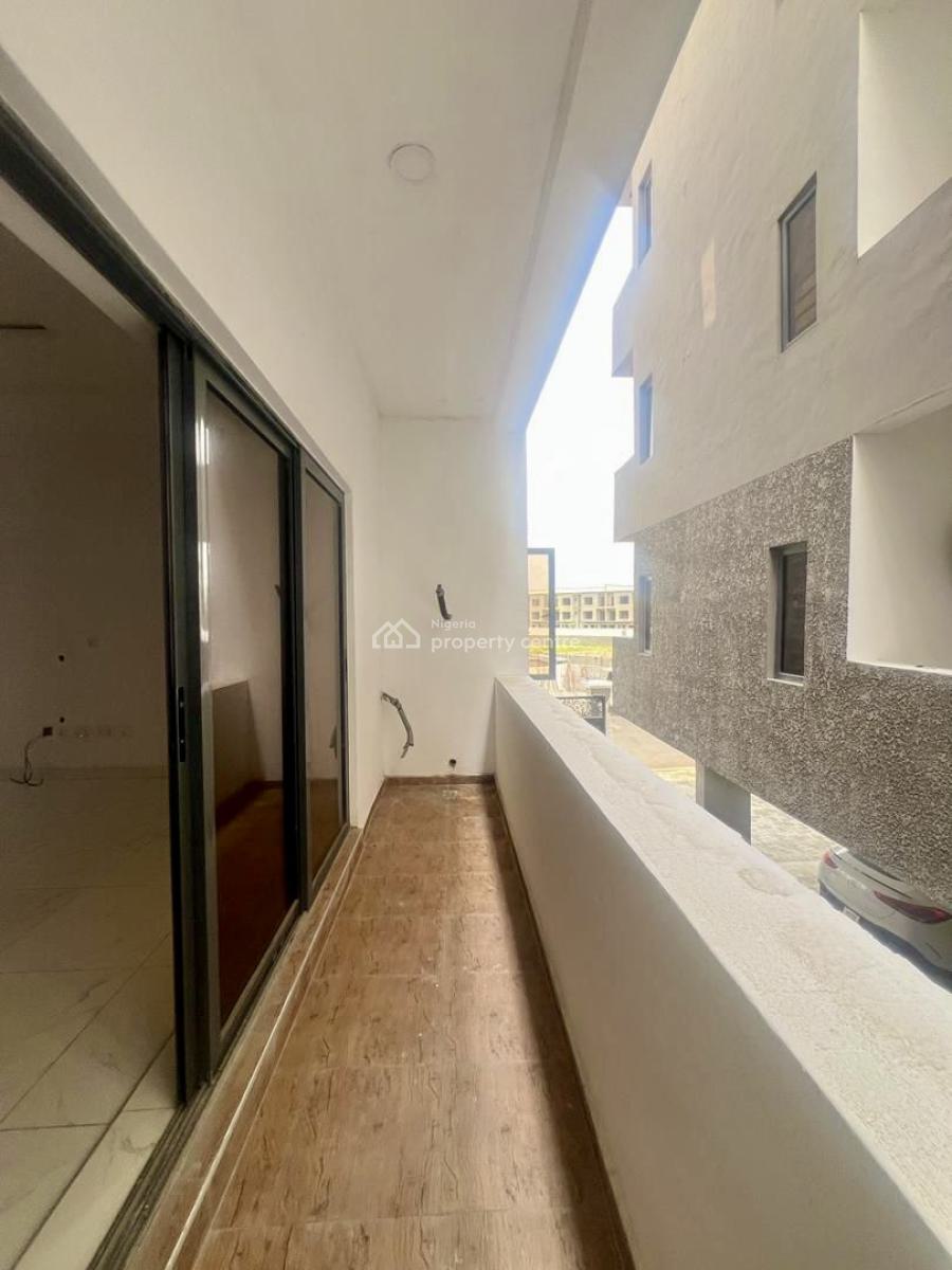 Well-designed 3-bedroom Apartment with Gym & Elevator, Lekki Phase 1, Lekki, Lagos, Flat / Apartment for Rent