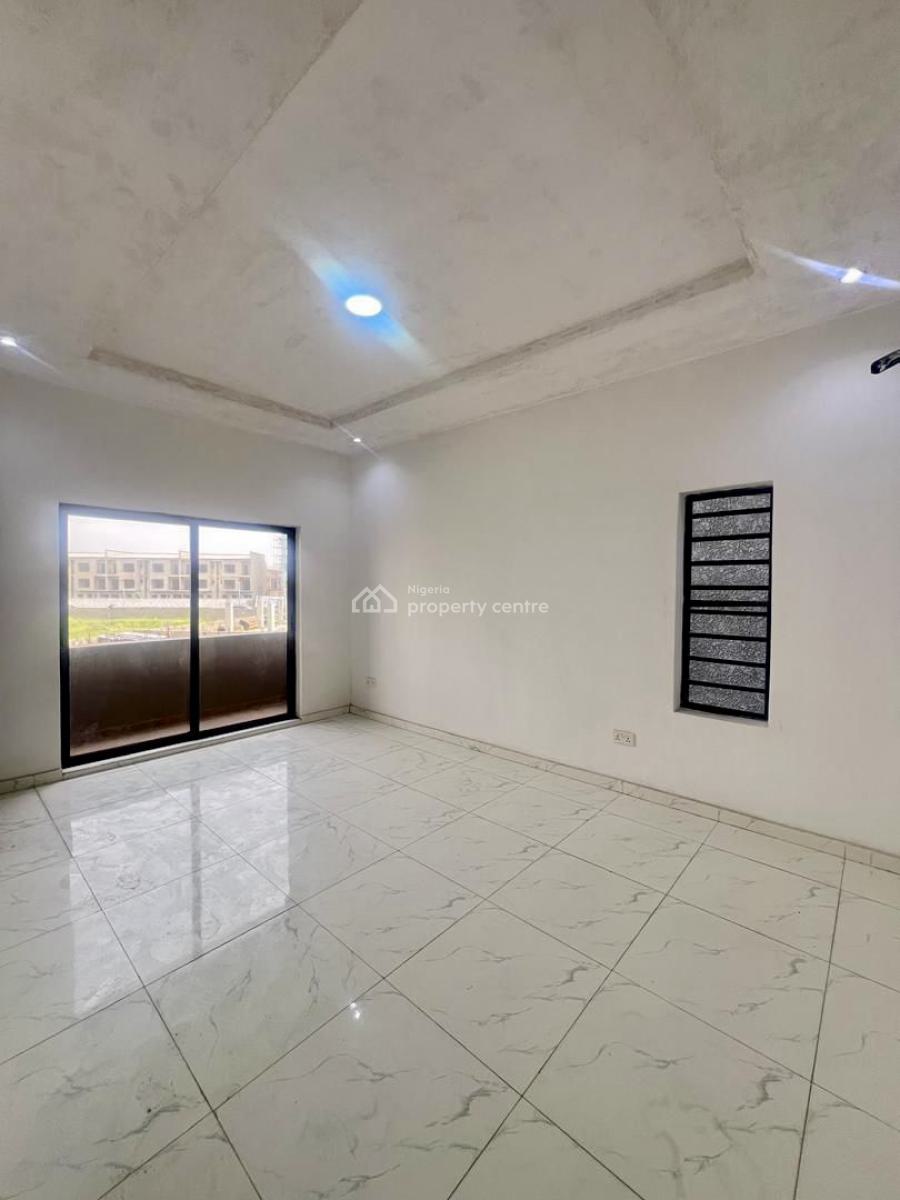 Well-designed 3-bedroom Apartment with Gym & Elevator, Lekki Phase 1, Lekki, Lagos, Flat / Apartment for Rent