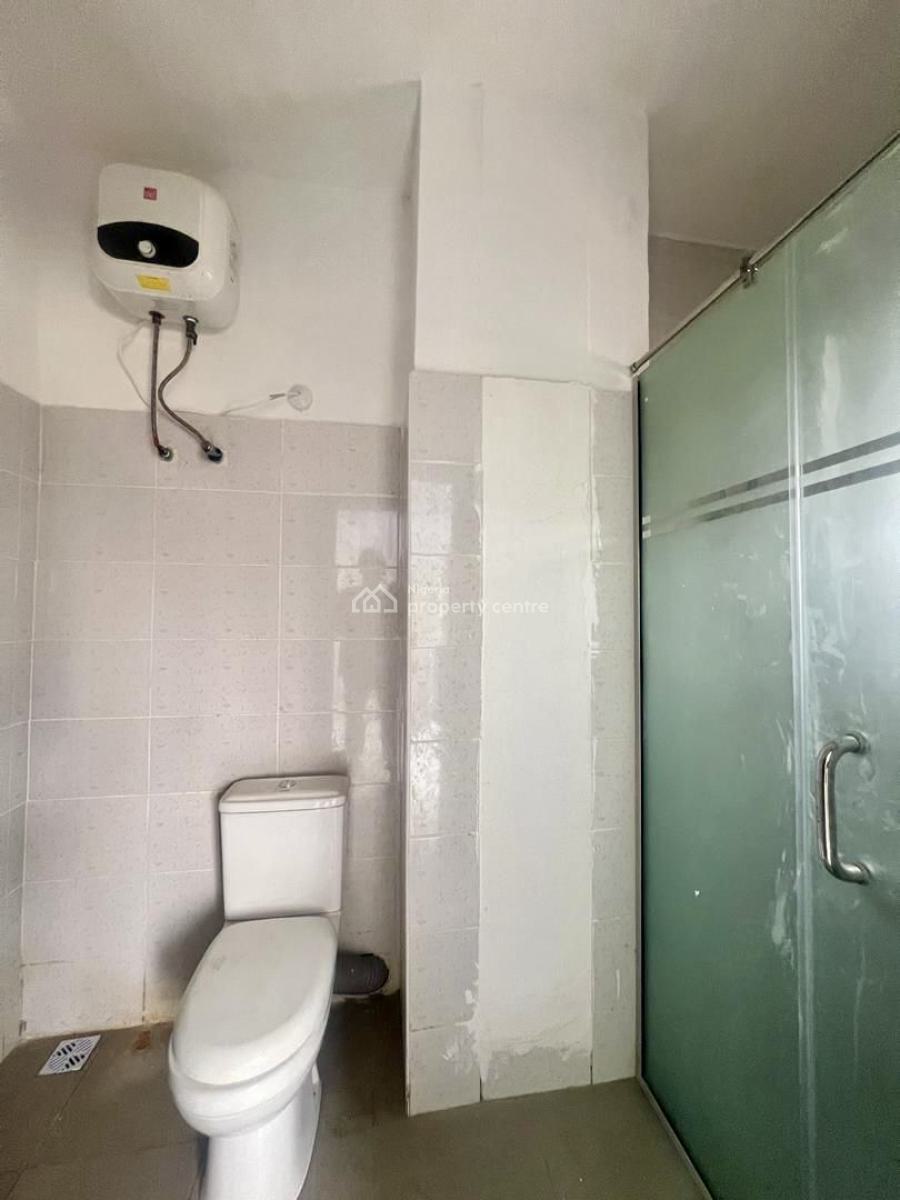 Well-designed 3-bedroom Apartment with Gym & Elevator, Lekki Phase 1, Lekki, Lagos, Flat / Apartment for Rent