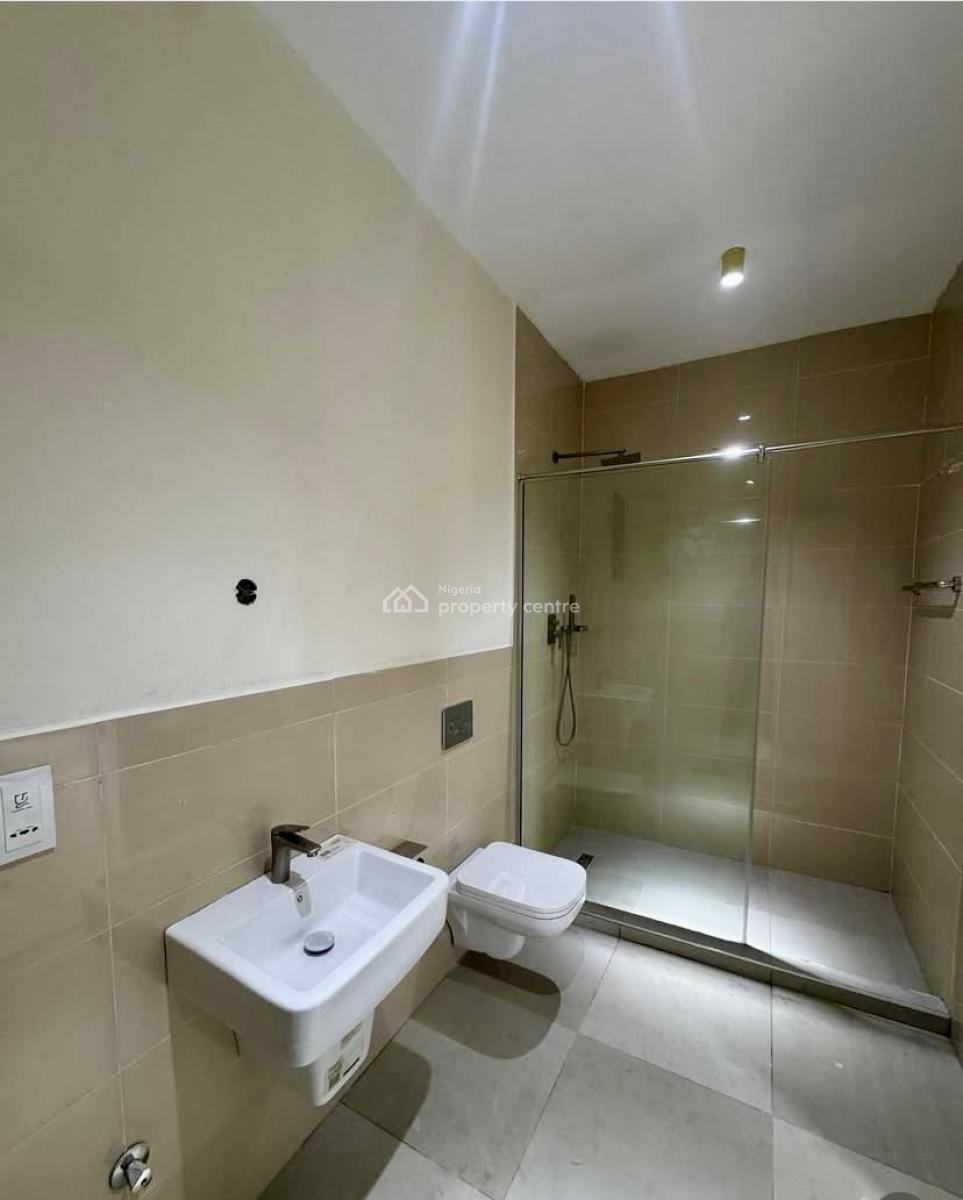 Exquisitely Detailed 2-bedroom Apartment with Bq, Pool & Elevator, Lekki Phase 1, Lekki, Lagos, Flat / Apartment for Rent