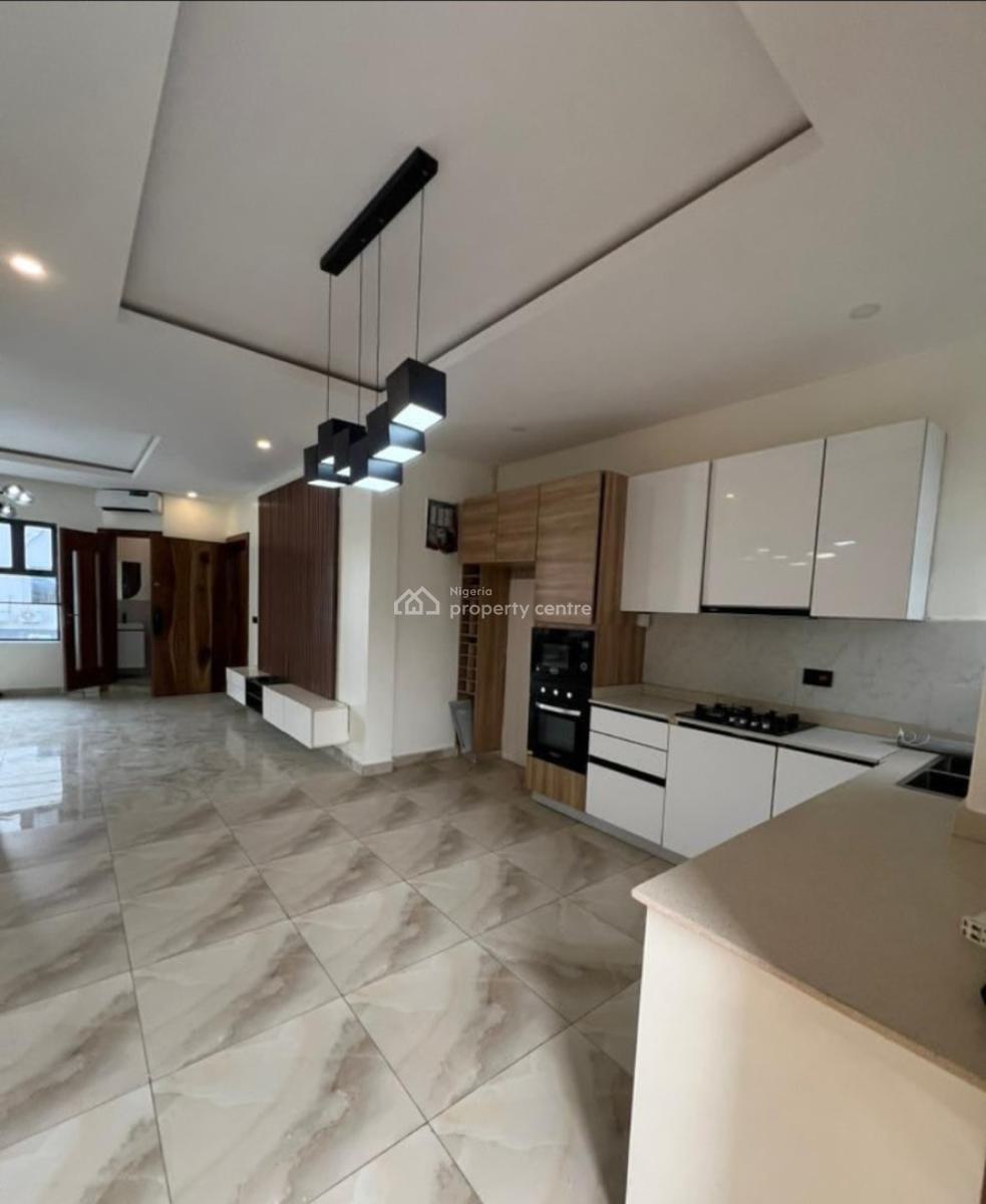 Serviced with 24/7 Power Supply 2 Bedroom En-suite Maisonette with an, Lekki Phase 1, Lekki, Lagos, House for Rent