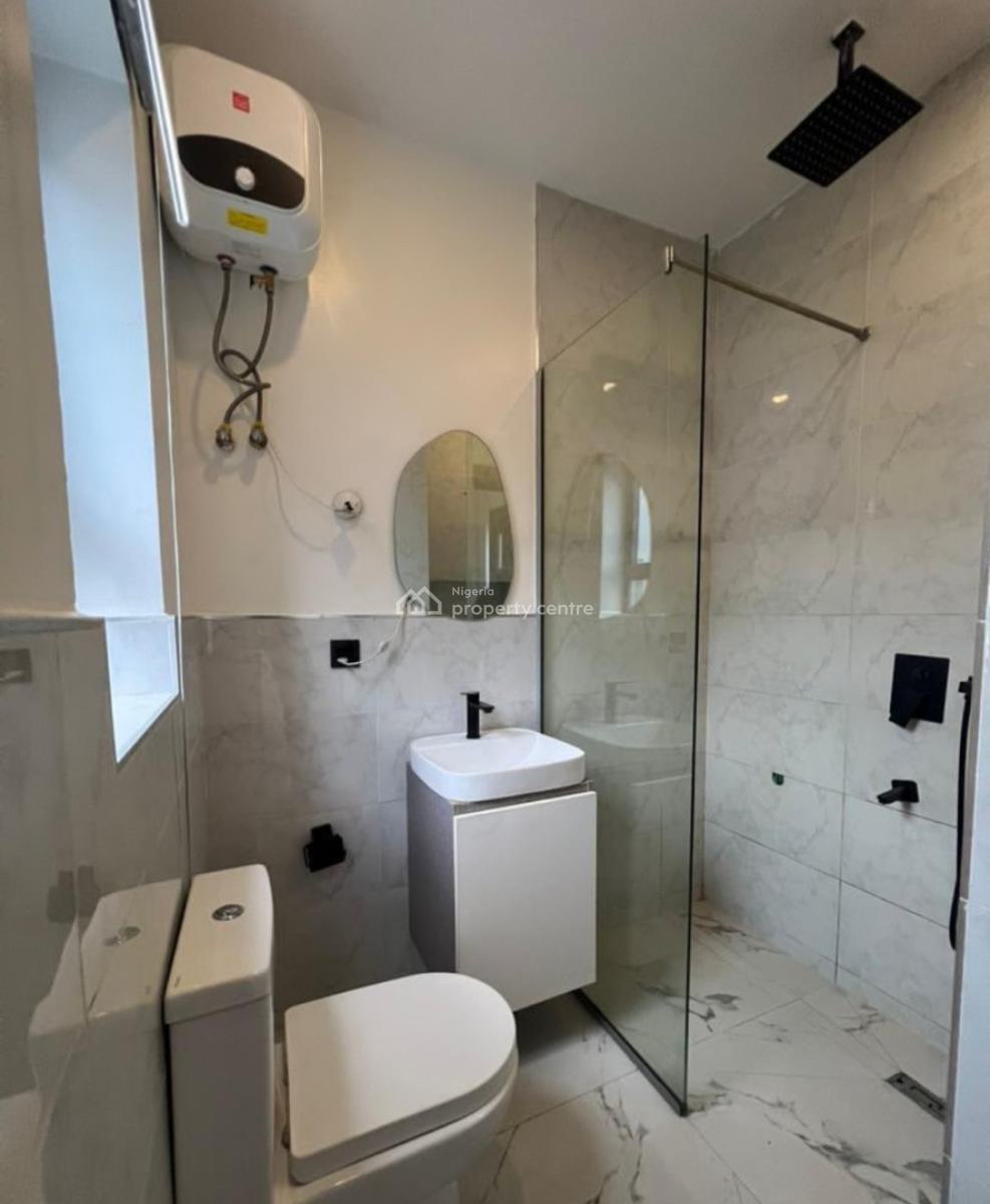 Serviced with 24/7 Power Supply 2 Bedroom En-suite Maisonette with an, Lekki Phase 1, Lekki, Lagos, House for Rent