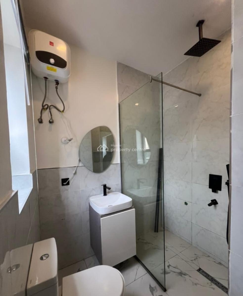 Serviced with 24/7 Power Supply 2 Bedroom En-suite Maisonette with an, Lekki Phase 1, Lekki, Lagos, House for Rent