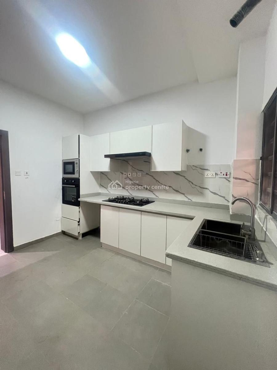 Luxury Home in Lekki: 3-bedroom with Gym, Lekki Phase 1, Lekki, Lagos, Flat / Apartment for Rent
